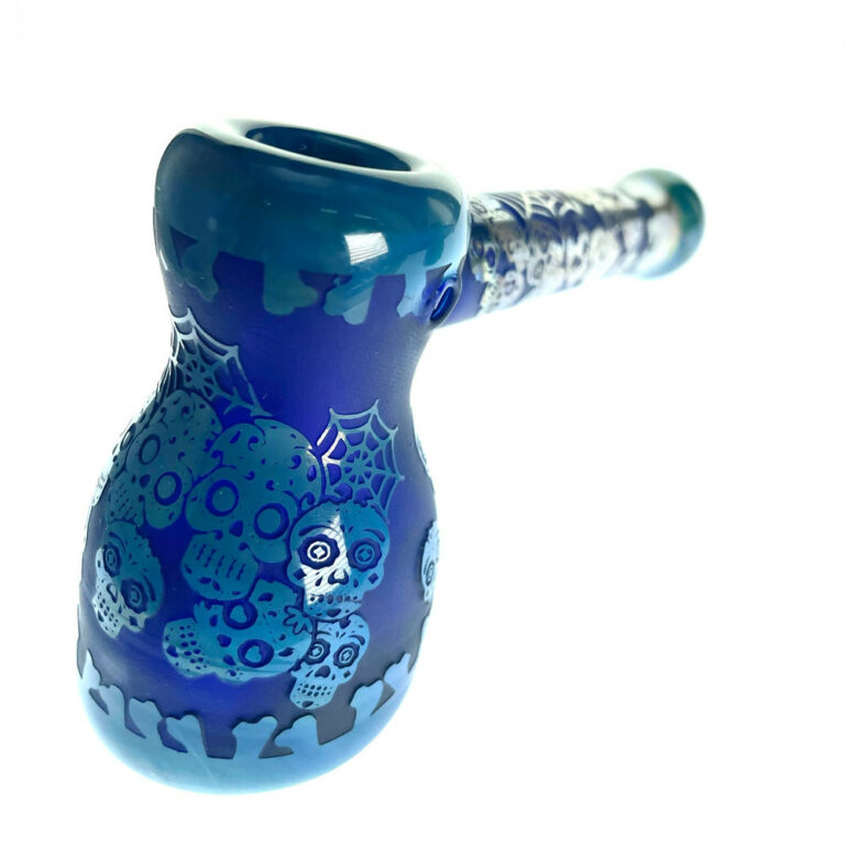 blue skull pipe 768x768