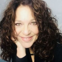 Profile photo of Lisa Churakos