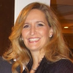 Profile photo of Cynthia Calsimitto
